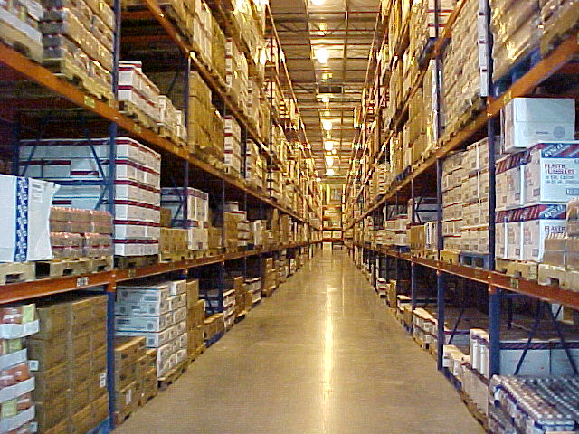 The width of aisles are an important factor in warehouse efficiency.